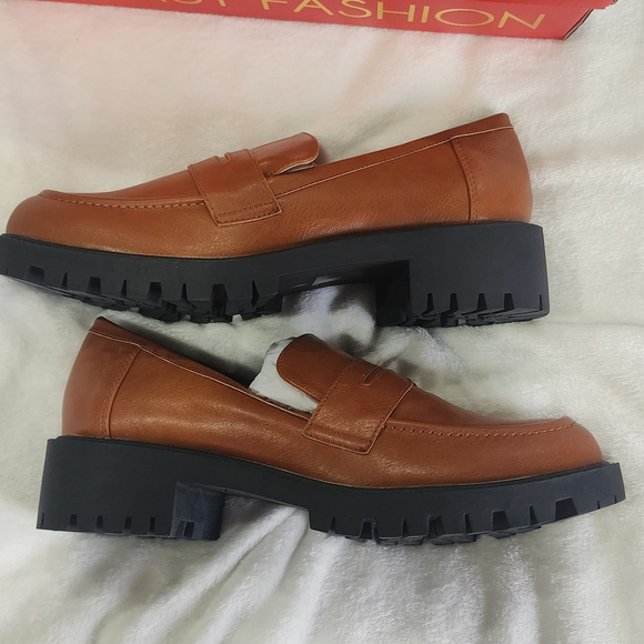 Beast Fashion Round Toe Loafers sz 9 - Picture 4 of 6